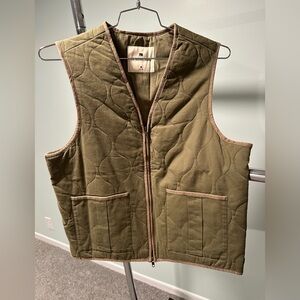 Norma Brand Men’s James Canvas liner vest- color winter moss